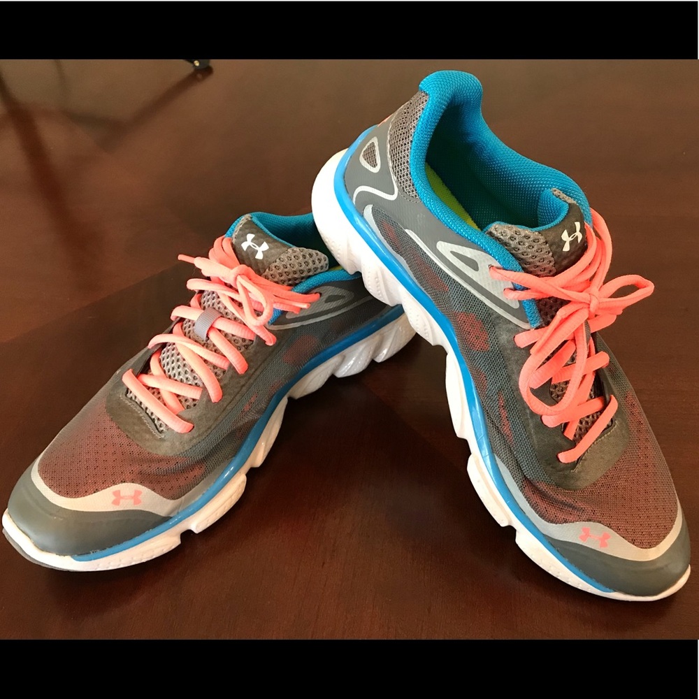 Under Armour MICRO G PULSE Running Shoe